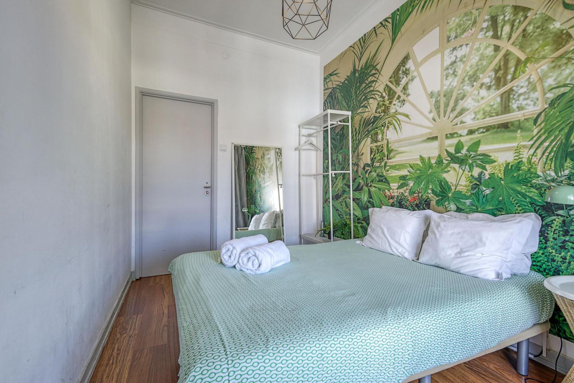 Travel & Live Porto Hostel Room photo